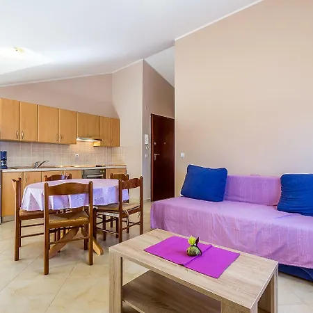 Apartamento Liz 006 *